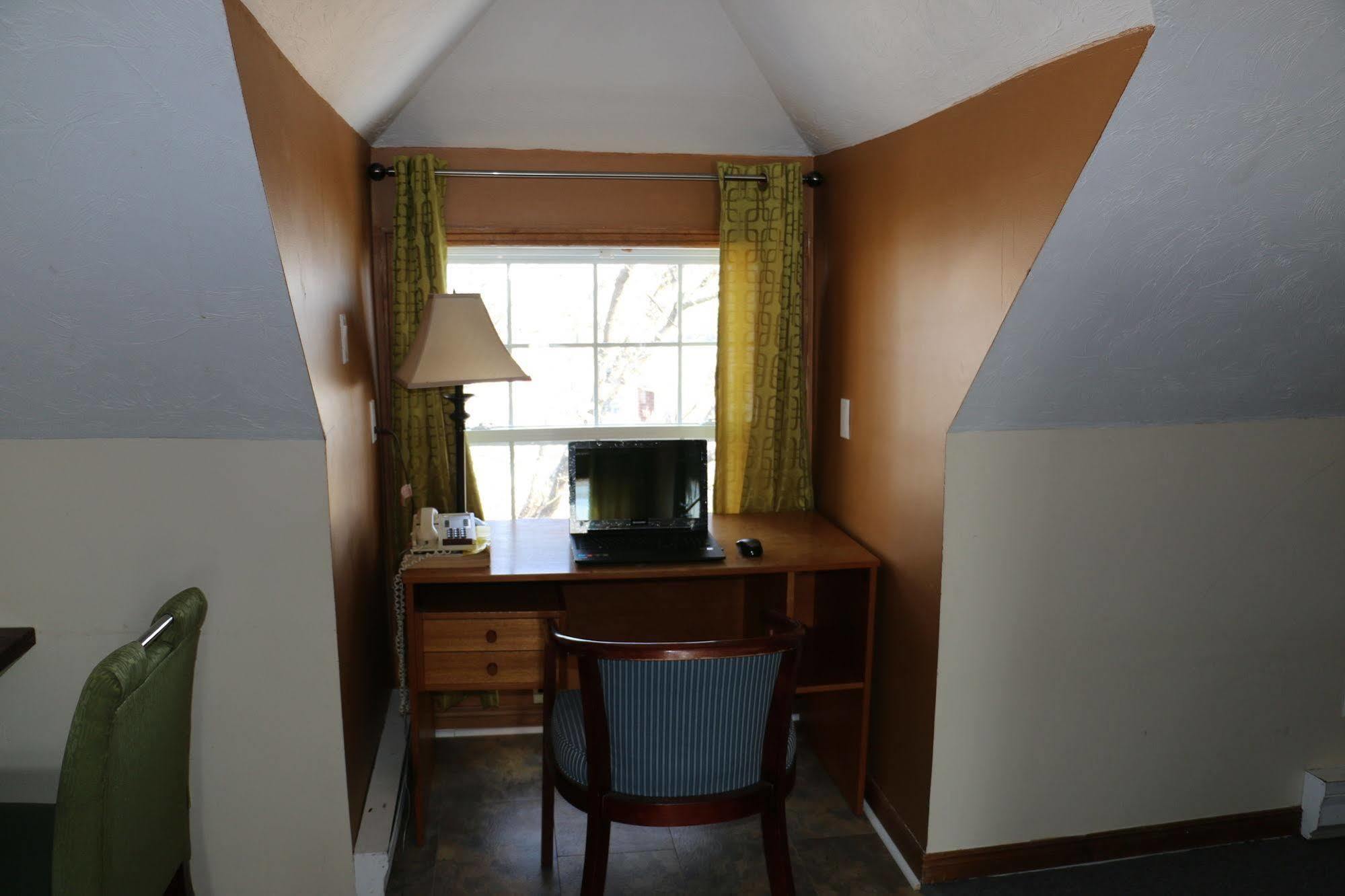 Midtown Motel & Suites Moncton Luaran gambar
